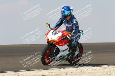 media/Sep-20-2025-TrackDaz (Sat) [[27f0cde673]]/B Group/1120am (Turn 2)/